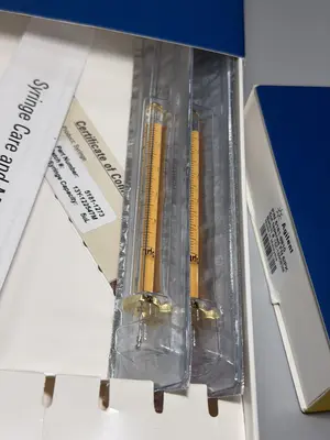 Used _UNKNOWN_ _UNKNOWN_ Syringes Rhode Island US | Federal Equipment Company #1347651
