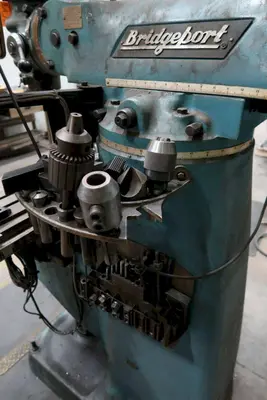 USED 1990 BRIDGEPORT 2J