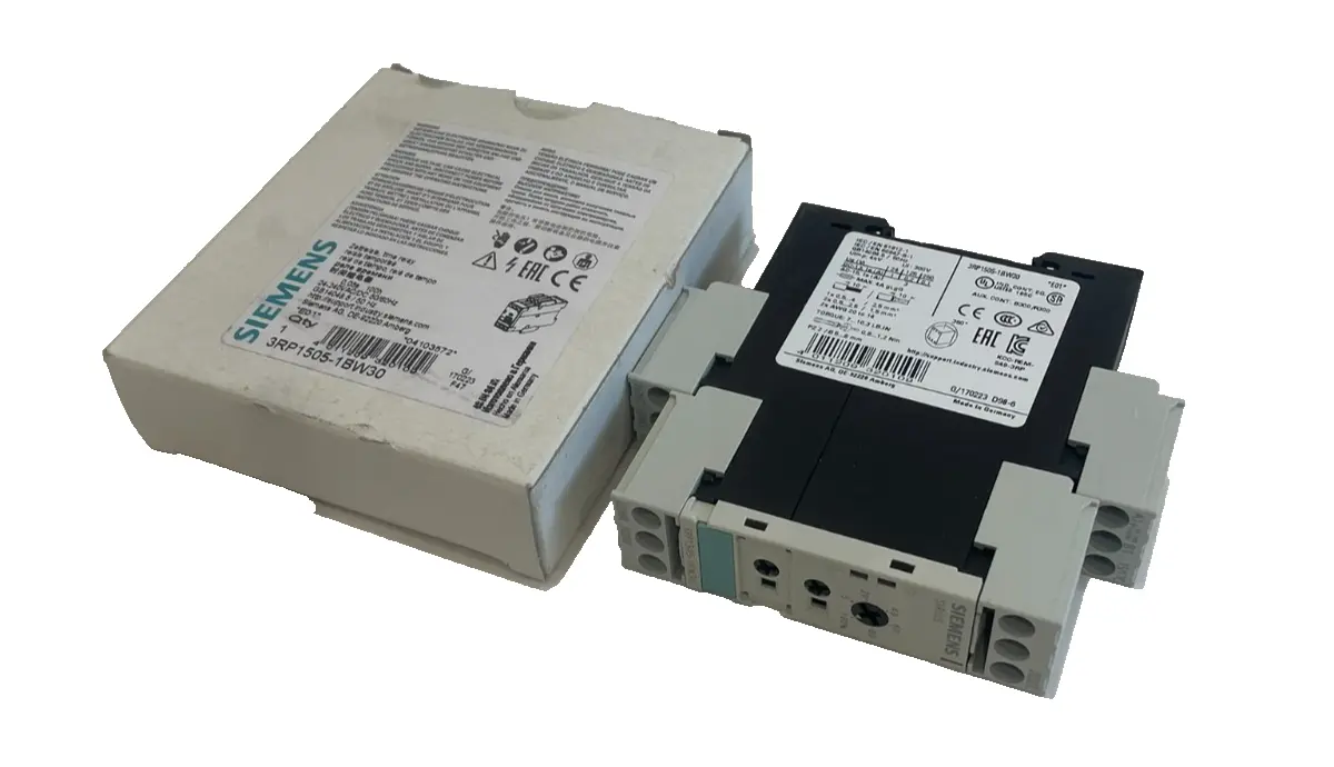 NEW SIEMENS 3RP1505-1BW30 TIME RELAY 3RP15051BW30