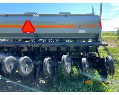 Used CRUSTBUSTER _UNKNOWN_ No-Till Drills Iowa US | Keast Enterprises #1360190