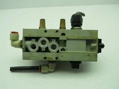 Numatics 061BA400M Solenoid Valve w/ Manifold Base