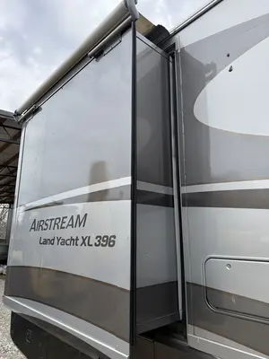 Used 2002 AIRSTREAM LAND YACHT XL396 Campers, Caravans, Motorhomes Kentucky US | Proxy Equipment #1385122