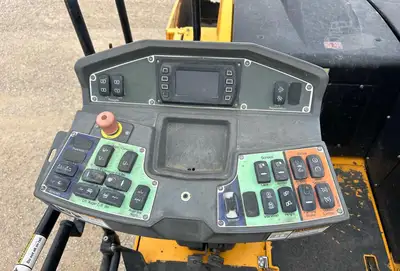 Used 2020 BLAW-KNOX PF7110B Asphalt Pavers California US | Mittry Construction #1363432