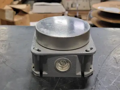NEW HUBBELL B253621