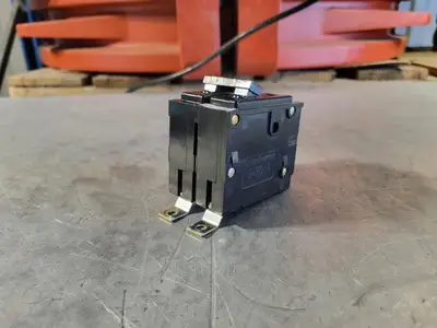 NEW CUTLER-HAMMER BAB2020H