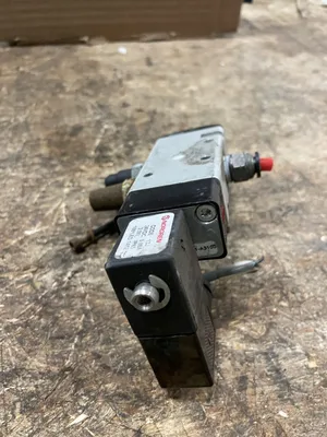 Norgren V61R417AA313JH Pneumatic Solenoid Control Valve 145PSI 2-way, 2-position