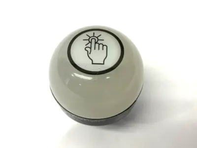 USED BANNER ILLUMINATED PICK-TO-LIGHT TOUCH BUTTONS 50MM 4-PIN M12 24985