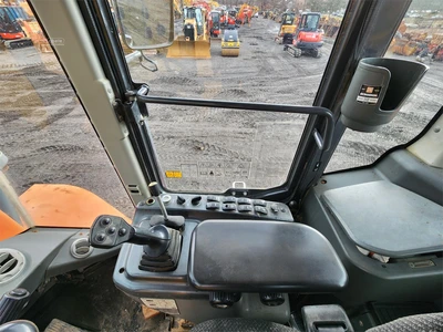 Used 2015 DOOSAN DL220-3 Wheel Loaders | Abele Tractor #1342917
