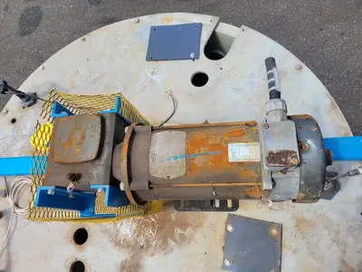 Fiber Glass Tank w/ Fittings