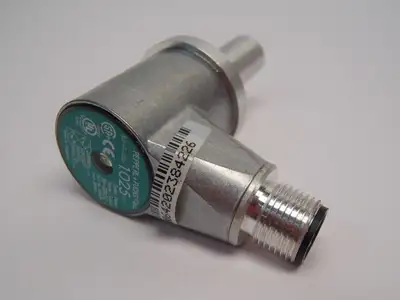 USED PEPPERL & FUCHS PROXIMITY SWITCH