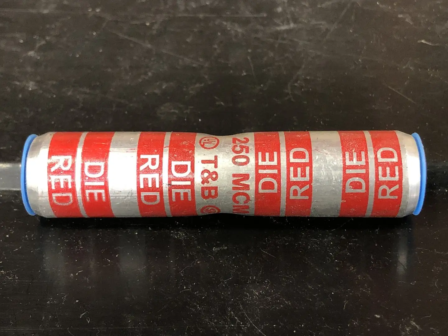 250 MCM Two-Way Splice Connector Red Die 71H