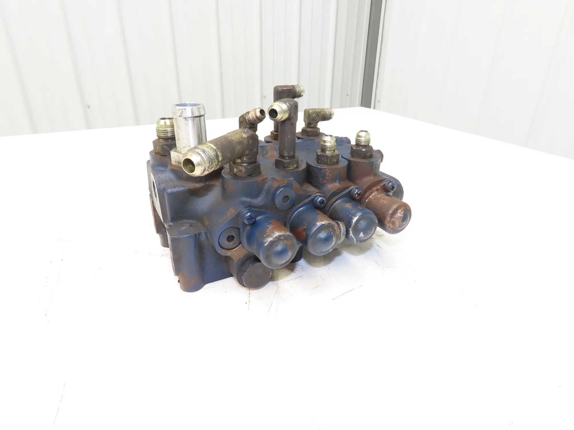 Toyota 67730-15301-71-B Hydraulic 4-Spool Forklift Mast Control Valve Off 5FBE15