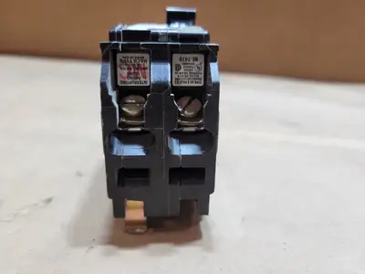 Used SQUARE D QO215 Switchgears British Columbia CA | Lenmark #1438671