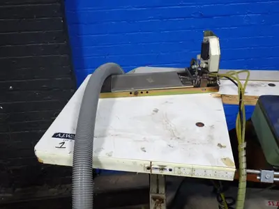 Groz-beckert Sewing Machine