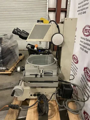 Nikon Measurescope 20 Laboratory/Toolmakers Microscope