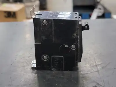 USED SQUARE D QOB215
