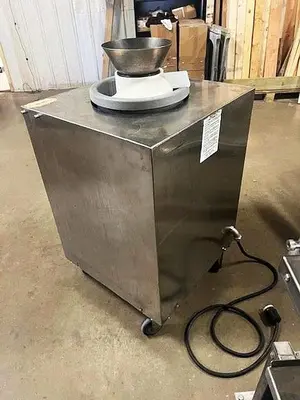 AM MANUFACTURING 900 RT Bread Rounder | Harvest Equipment and Fabrication Inc (7)