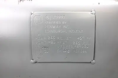Penway Inc. 10-Gallon Horizontal Air Receiver Tank, 1/2" NPT, 3/4" NPT