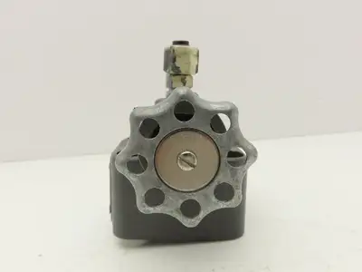 Used TOKIMEC VICKERS _UNKNOWN_ Valves/Fittings Indiana US | Arrow Industrial #1249820
