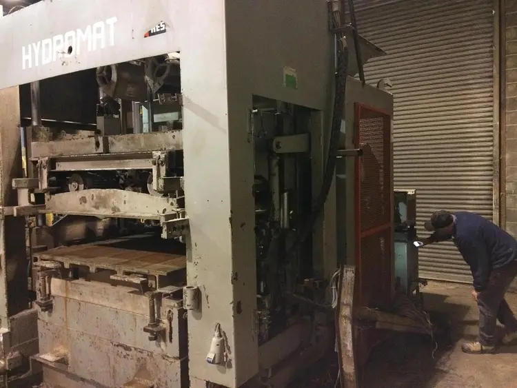 Used 1970 HESS HPIII Block Making Machines Quebec CA | DIT Equip #1412384