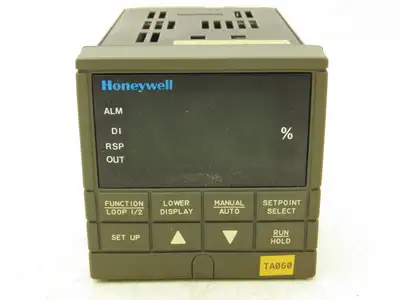 Honeywell UDC3300 Digital Temperature Controller DC330B-KE-000-10-000000-00-0