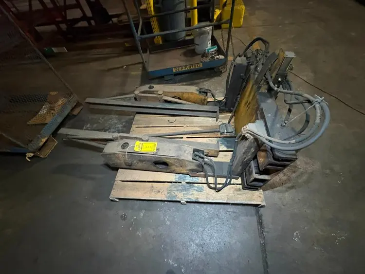 Used _UNKNOWN_ _UNKNOWN_ Forklift Attachments Ohio US | Myron Bowling Auctioneers Inc #1504465