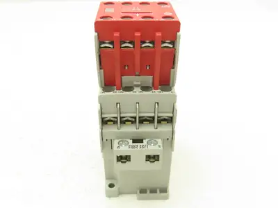 Allen Bradley 700S-CF620DC Safety Control Relay 10A 600V 120VAC Coil Ser A