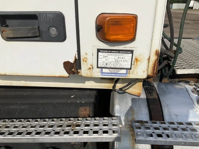 Used 2005 VOLVO TBD Conventional trucks Michigan US | Miedema Asset Management Group #1363375