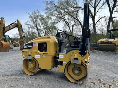 Used 2016 CATERPILLAR CB22B Tandem Rollers New York US | Abele Tractor #1343155