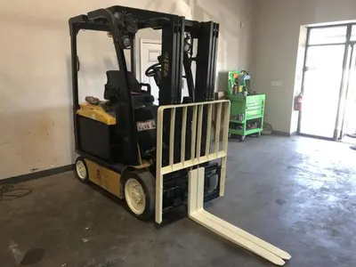 USED 2010 YALE ERC055VG