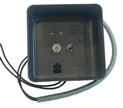 NEW HONEYWELL 118702E REMOTE RESET COVER FOR RA890 AND R4795