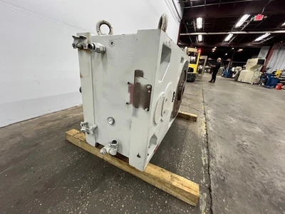 Koellmann Gearbox, Model UNEX 9.13, 700hp Rating with 1.6 Service Factor