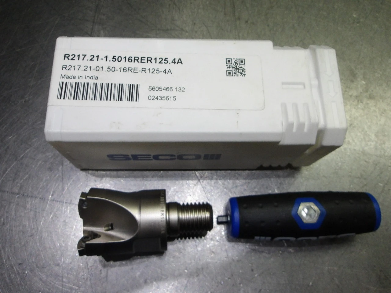SECO M16 1.5" Coolant Thru Indexable Facemill R217.21-1.5016RER125.4A (LOC2613A)