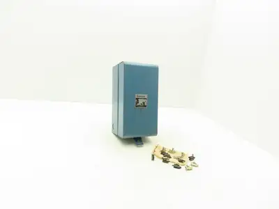 Lumenite Electronic W-222N Automatic Time Control 7 Day 220V 60Hz 15 Amp Vintage