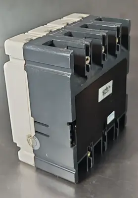Eaton Cutler-Hammer FDC4030L 4pole 30amp Circuit Breaker loc4D6