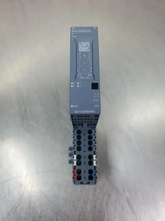 Used Siemens 6ES7132-6FD00-0BB1 Output Module w/6ES7193-6BP20-0BB1 Base PLC Input & Output | Palmetto Automation #1150749