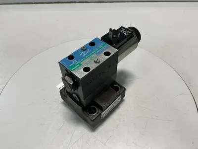 USED VICKERS DG4V-3S-22A-M-U-HL7-60-EN490