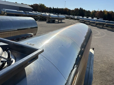 Used 2017 WALKER MILK TANKER TRAILER Liquid Supply Trailers Michigan US | Miedema Asset Management Group #1709493