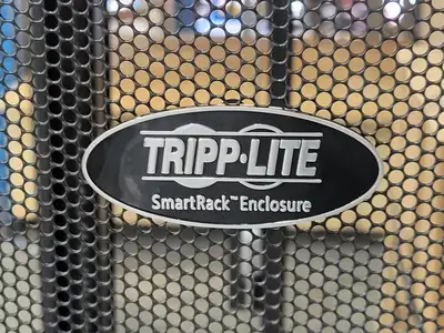 NEW TRIPP-LITE SR25UB