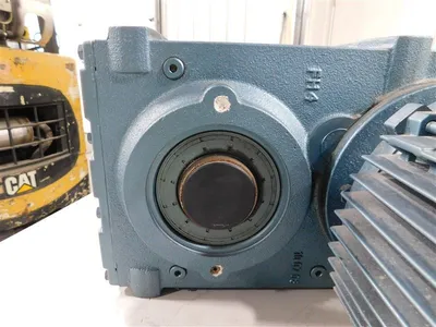 1.8 HP SEW SDFT90L6/2BMG2HR Gear Motor RPM 1040 In/3180 Out 460Y/Y VAC Used
