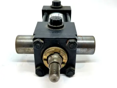 01.50 D2AU14A 1.000 | Parker  Pneumatic Cylinder Series 2A 250 PSI - Used