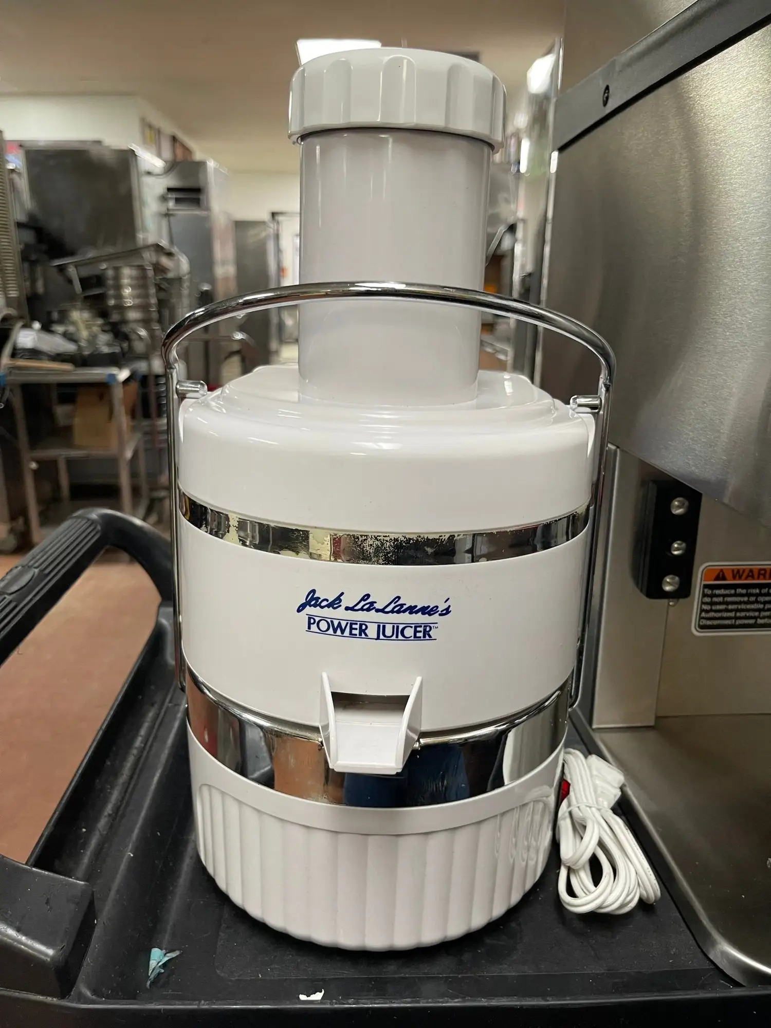 New | in-Stock Tristar Used Tristar Jack LaLanne Centrifugal Deluxe Juice Extractor Machine 120V Restaurant Small Appliances Illinois US | Falcon Restaurant Supply #1375815