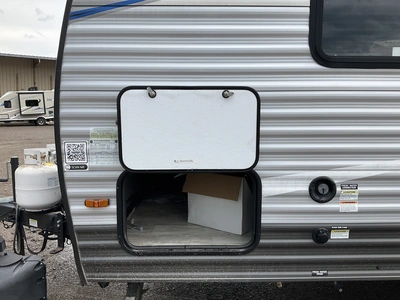 Used 2021 FOREST RIVER PRIME TIME AVENGER Campers, Caravans, Motorhomes Michigan US | Miedema Asset Management Group #1322411