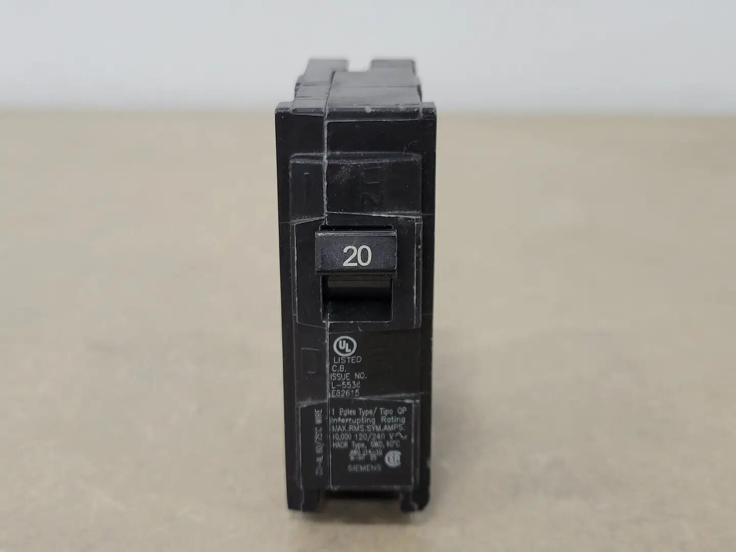 Used SIEMENS Q120 Switchgears British Columbia CA | Lenmark #239830