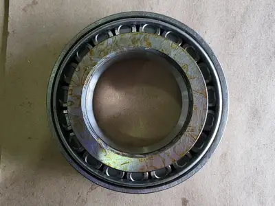 NEW SKF 32212 J2/Q
