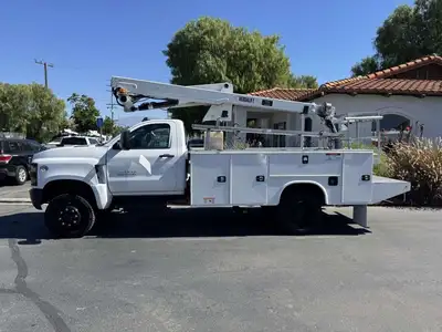 New | in-Stock 2023 CHEVY 5500 Bucket (boom) trucks California US | Commerce Truck Equipment Sales #1548693