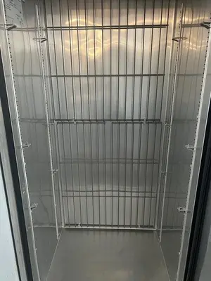 True T-19F-HC 27" One Section Solid Door Reach-In FreezerTrue T-19F-HC 27" One Section Solid Door Reach-In Freezer
