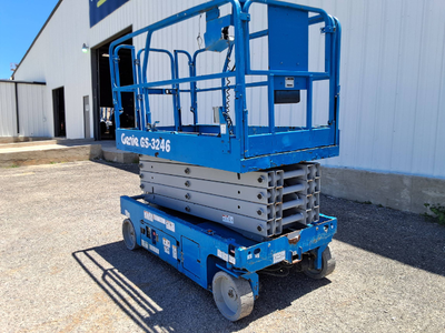 USED 2018 Genie GS-3246