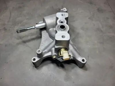 NEW FORD F81Z-6N639-CARM