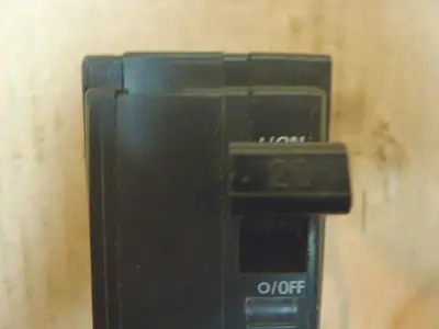 USED SQUARE D QO220